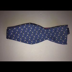 Vineyard Vines Bow Tie 100% Silk Blue Fish